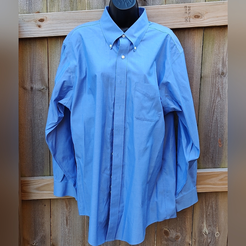 🏵️ Brooks Brothers Blue Button Down Shirt 🏵️